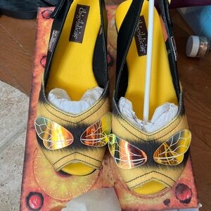 Chocolaticas Yellow Queen Bee Platforms